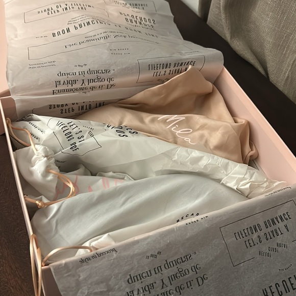 NEVER WORN - Size 37.5 Janet Pump - Napa Leather Made in Italy - Picture 12 of 12